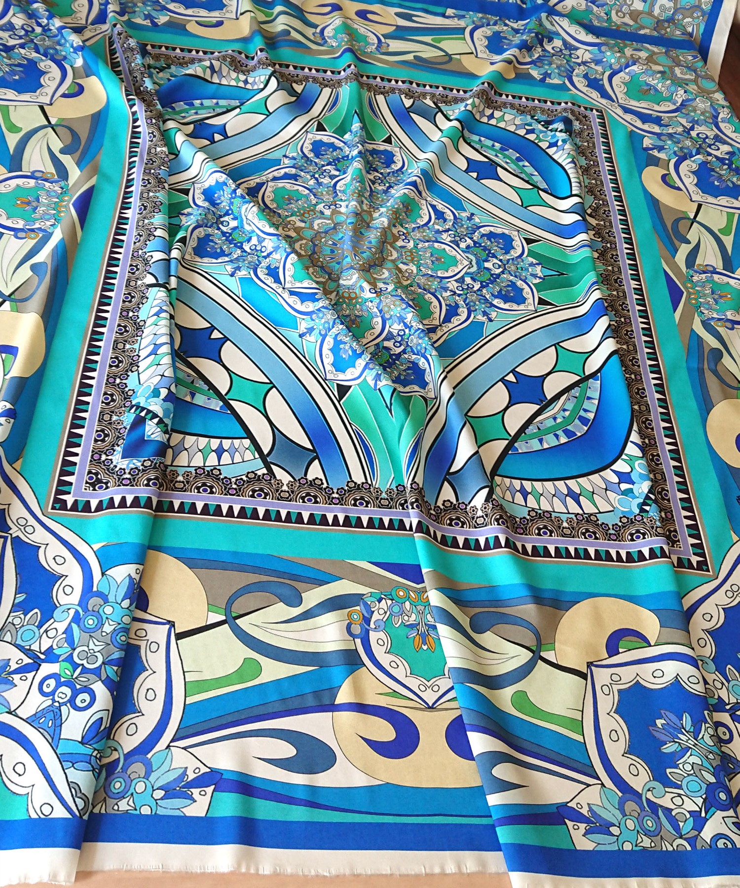 ���� Etro ������� ���������� ����� ����/�������