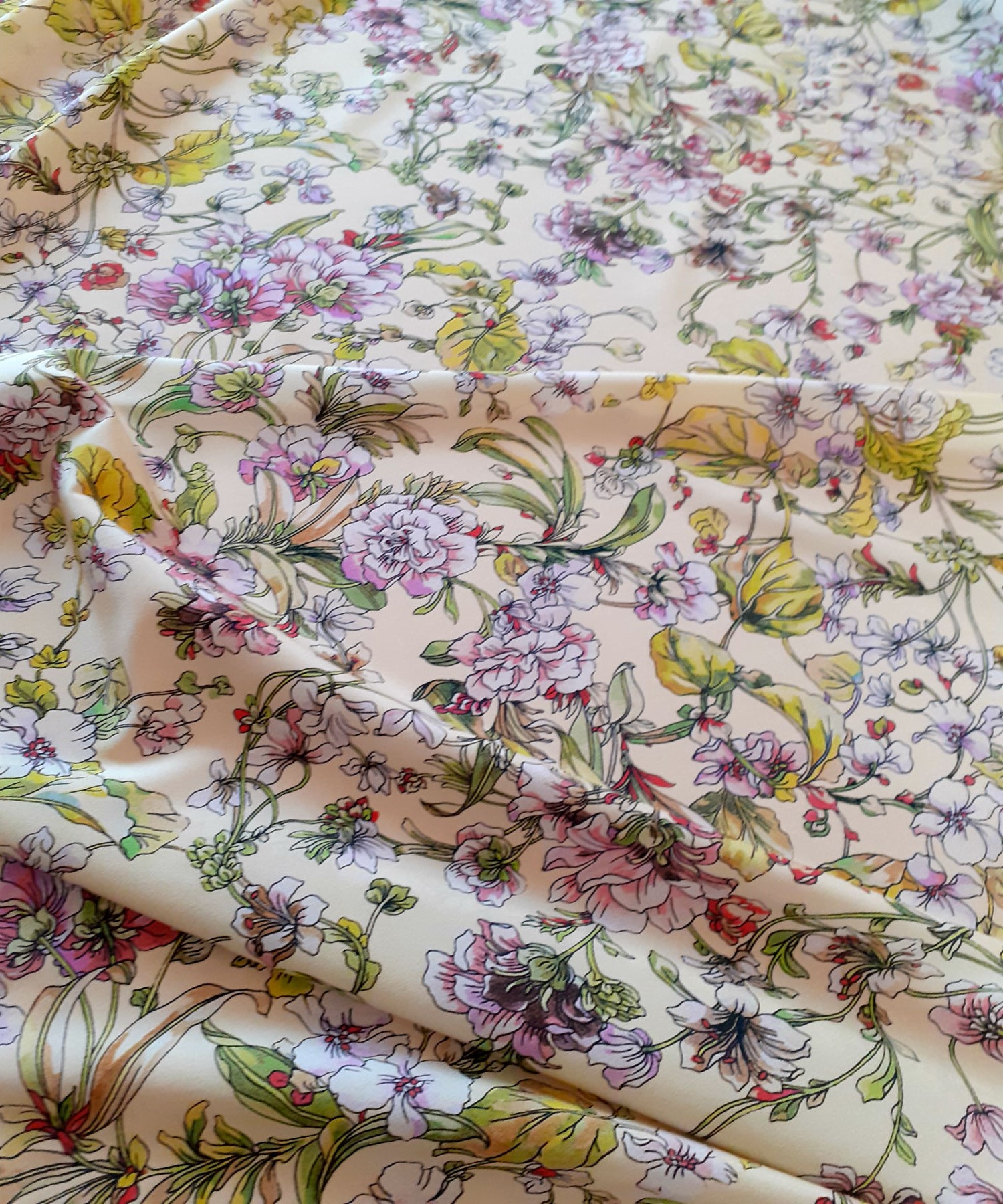 ��������� Gucci �������� � ����� ����/�������