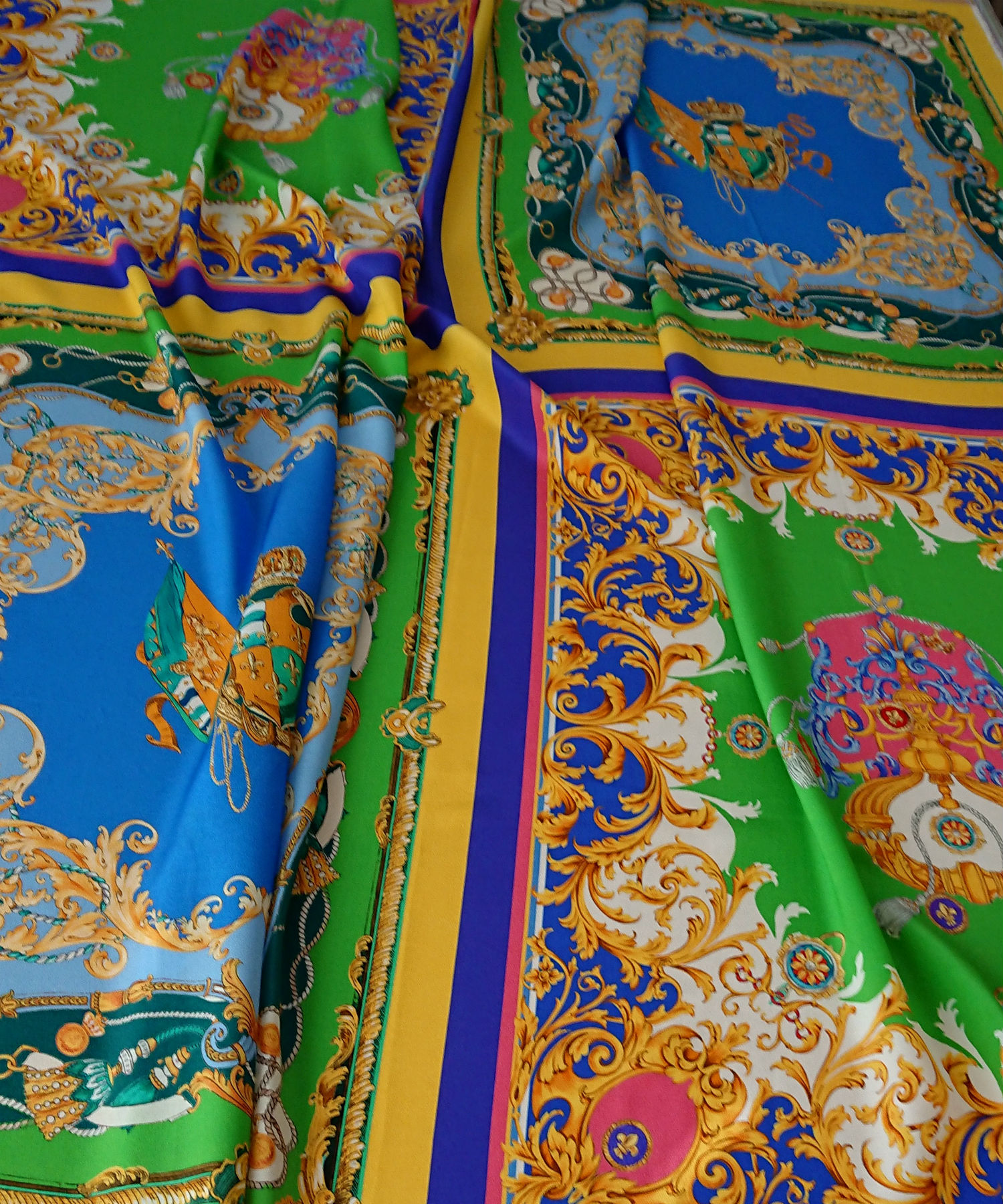 ������ Versace �������� �� ������� �������� ����